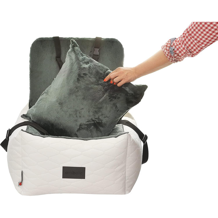 Автокрісло для собак Bella Weiß: комфортне та миготне автокрісло з штучної шкіри та плюшу, 55x55 см