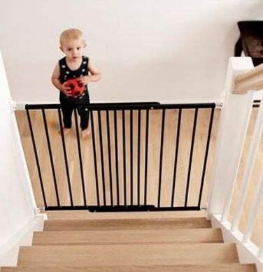 BabyDan Tor для захисту від дітей та домашніх тварин, розсувне, чорний, ширина 62,5-106,8 см