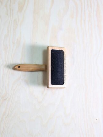 Щітка для видалення ворсу Kaiser 99010 з бамбукової ручки