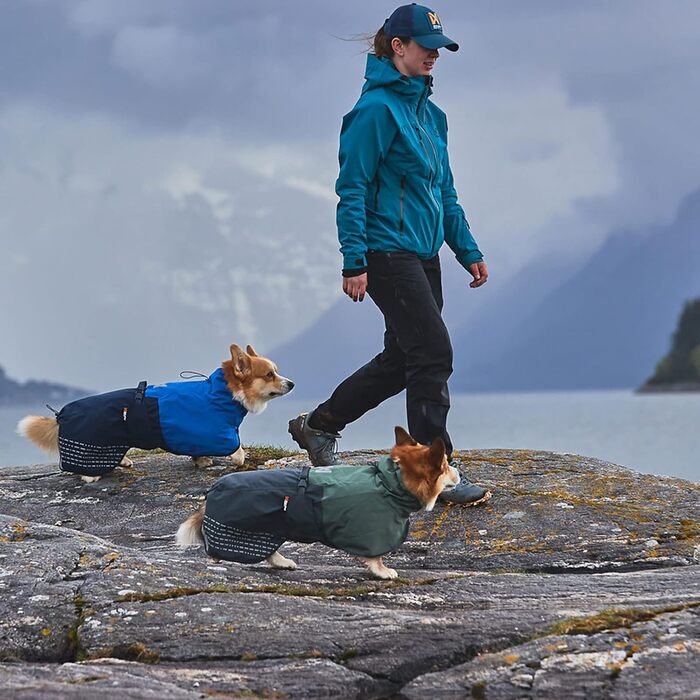 Дощовик для собак Non-stop dogwear Fjord, водонепроникний, дихаючий, з регульованою посадкою, світловідбивачами, отворами для повідка та петлями для лап, синій, для середніх порід (55 см)