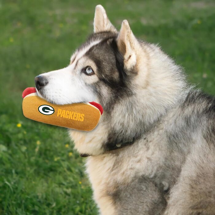 Іграшка для собак та котів у вигляді хот-дога з пискавкою Pets First NFL Green Bay Packers, плюшева, з логотипом футбольної команди