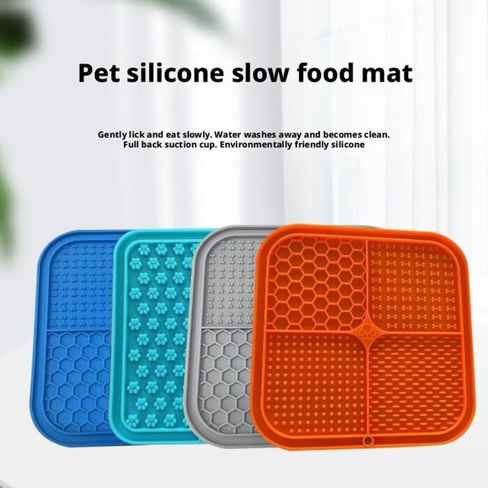 Килимок для лизання для собак та котів з присосками, повільний годівник, антистрес, арахісове масло, 5.9x5.9 дюймів