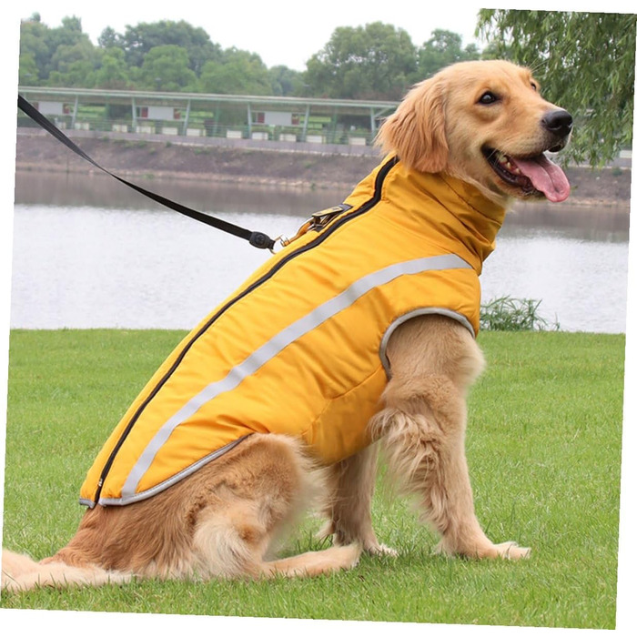 Зимовий теплий дощовик для собак з флісовою підкладкою та світловідбиваючими смугами. Теплий костюм для собак з високим коміром та отвором для повідка. Матеріал: поліестер.