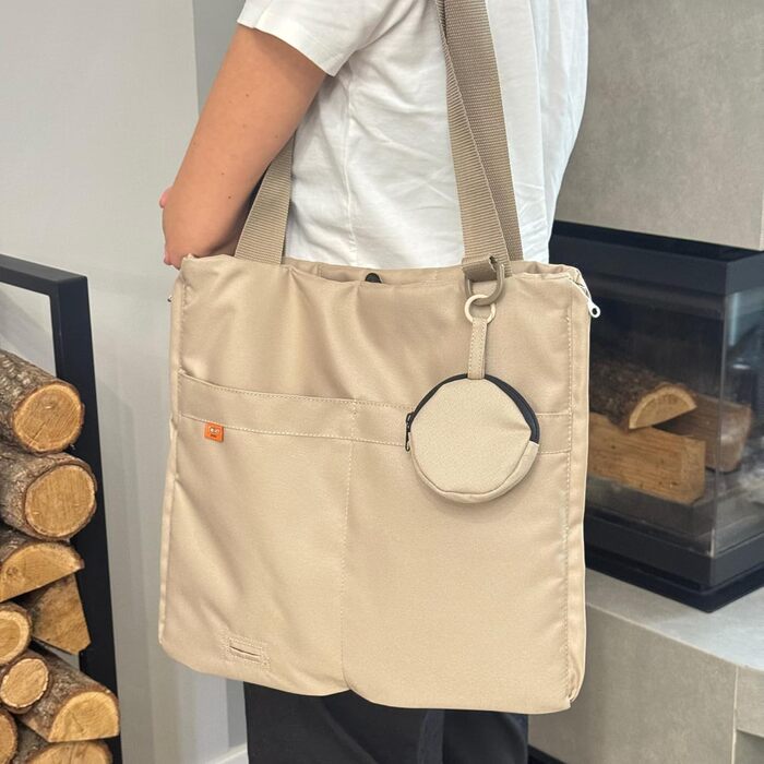 Сумка Tasche 2-в-1 з підстилкою для собак – складана, легка, водовідштовхувальна. В комплекті: косметичка, сумка для снеків, поводок, карабін