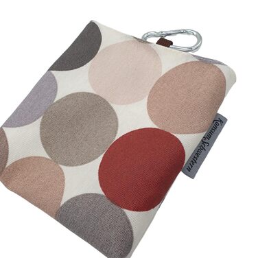 Сумка для ласощів для собак з магнітом та карабіном з ламінованої бавовни - принти в горошок, бежево-сірий