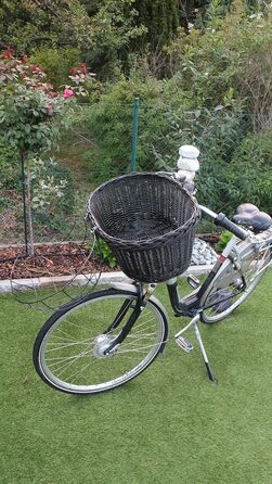 Корзина для велосипеда Marcus Hundefahrradkorb для руля з ротангу з металевою сіткою та подушкою, чорна, для собак, велосипедна корзина, корзина для тварин, натуральна (без подушки)