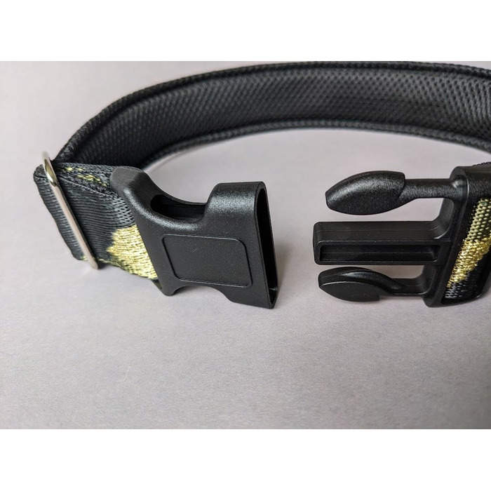 Камуфляжний нашийник для собак, широка стрічка 4 см, м'яка підкладка, військовий стиль, зручна застібка-клік, регульований, оливково-золотий-чорний (до 48 см)