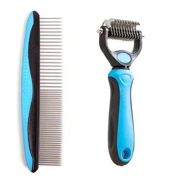 Інструмент для видалення підшерстя домашніх тварин: двосторонній гребінь та щітка для котів та собак. Видаляє звальне та заплутане підшерстя. (Синій та чорний, розмір Small)