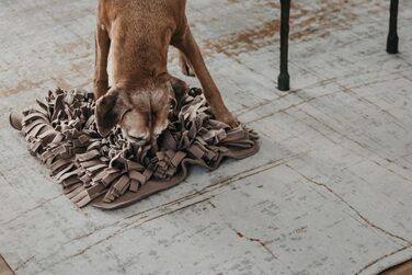 Шнуфлючий килимок для собак LILA LOVES IT 56x56 см - преміум іграшка для вихованців, стильний дизайн, міцний та пральний