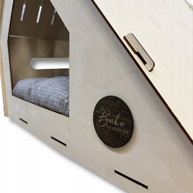 Дерев'яна будка-ліжечко, будиночок для кота або собаки