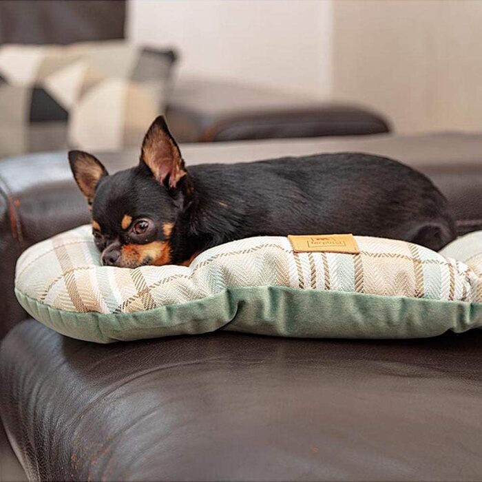 Подушка для собак та котів Ferplast SCOTT 45/2, двостороння, шотландський принт, м'який велюр, коричнева, 43 x 5 x 30 см