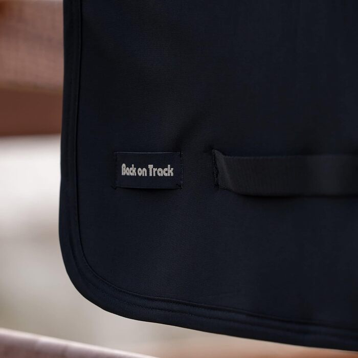 Грелка для спини Back on Track 100 x 120 см (чорна)