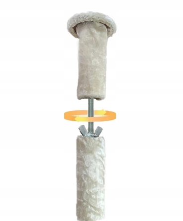 Стельовий дряпак для котів: високий стовпчик-дряпалка з лежаком