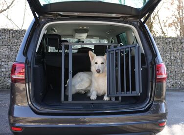 Транспортна переноска для собак Kerbl Vacation, алюмінієва, 77x55x50 см, з антиковзним килимком