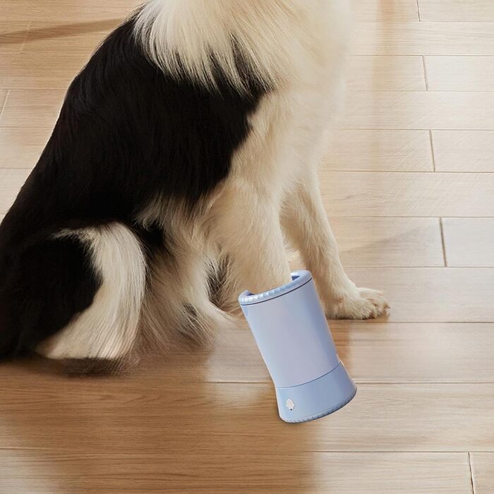 Миска для миття лап собак, портативна машинка для чищення лап | Силіконовий очищувач лап для собак маленьких, середніх та великих порід, водонепроникна миска для миття лап, м'яка щітка, блакитний та білий колір (блакитний)