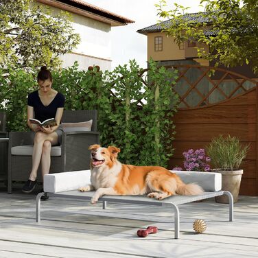 Лежанка для собак PawHut Outdoor, піднята лежанка для середніх собак, охолоджуюча лежанка для домашніх тварин з L-подібною подушкою та антиковзними ніжками, лежанка для собак на вулицю, кемпінг, 110x75x30см, світло-сіра