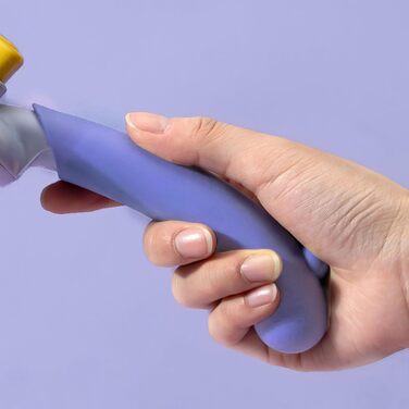 Самоочищувана щітка для вичісування шерсті у формі ведмедика. Покращує кровообіг, легко чиститься. Підходить для всіх типів шерсті, котів та собак з довгою шерстю. Зелена.