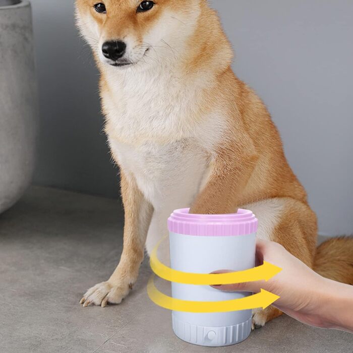 Очисник лап для собак PJDDP з рушником, портативний очищувач лап для собак, силіконовий очищувач лап для собак і котів, масаж, догляд за брудними кігтями (рожевий, рожевий)