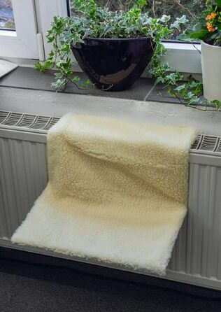 Підігрівальний лежак для котів Karlie Heizkörperliege, кремовий, 46 x 31 x 26 см