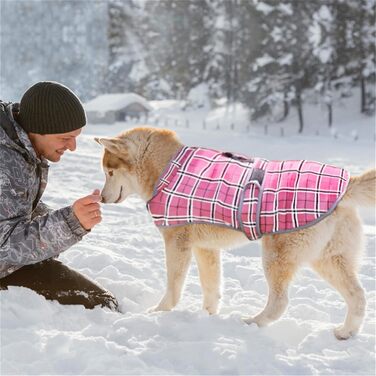 Зимовий теплий жилет для собак Eastlion в клітинку. Одяг для собак маленьких, середніх та великих порід. Жилет з отвором для повідка (S, Рожевий)