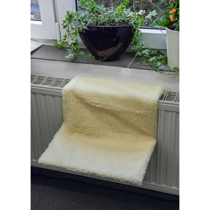 Підігрівальний лежак для котів Karlie Heizkörperliege, кремовий, 46 x 31 x 26 см