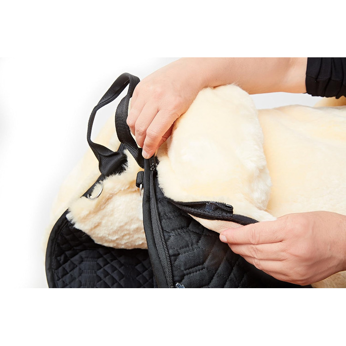Сідло Engel Reitsport R2 англійське з медичної овчини (натуральне хутро)