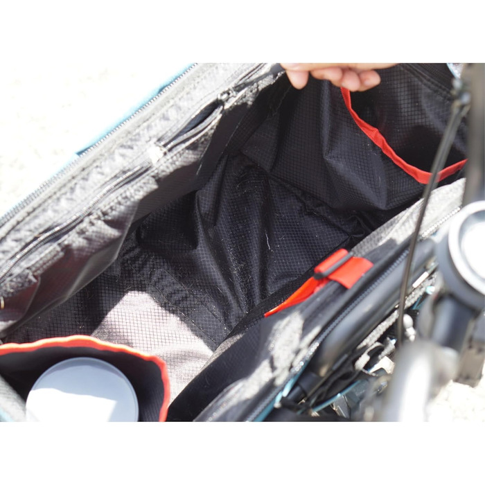 Корзина для домашніх тварин Vincita Caddy для велосипеда Brompton, блакитна. Зручна та безпечна сумка з алюмінієвим каркасом, сітчастою накривною сіткою, регульованим ременем та бічними кишенями. Сумісна з кріпленням Brompton.